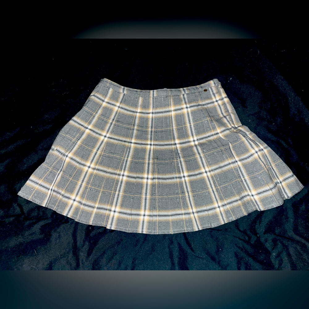 SUPERDRY Check Mini Skirt. Size 8! Never been worn.